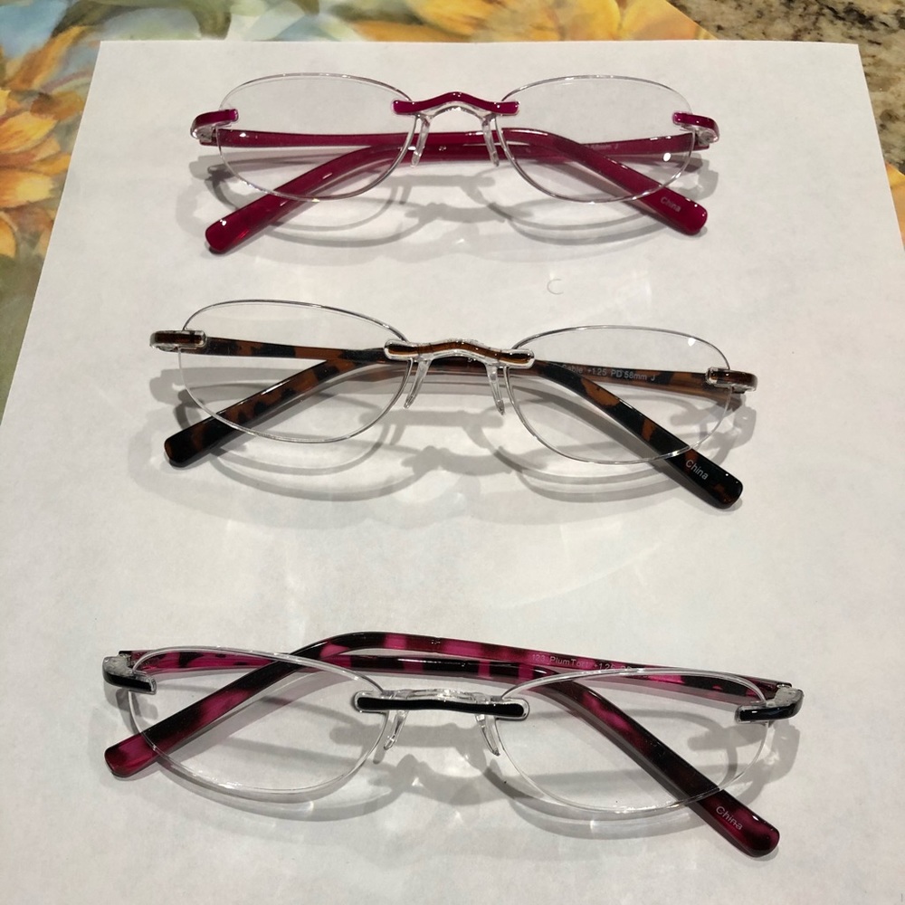 EUC Ladies fashion frameless reading glasses 1.25